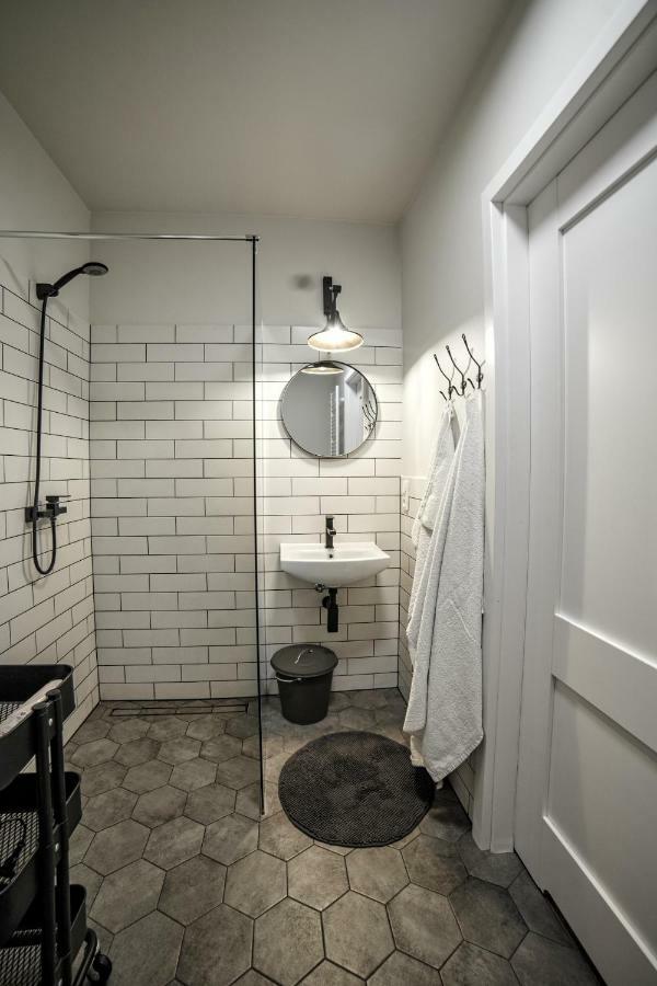 One Apartment Сьрем Экстерьер фото