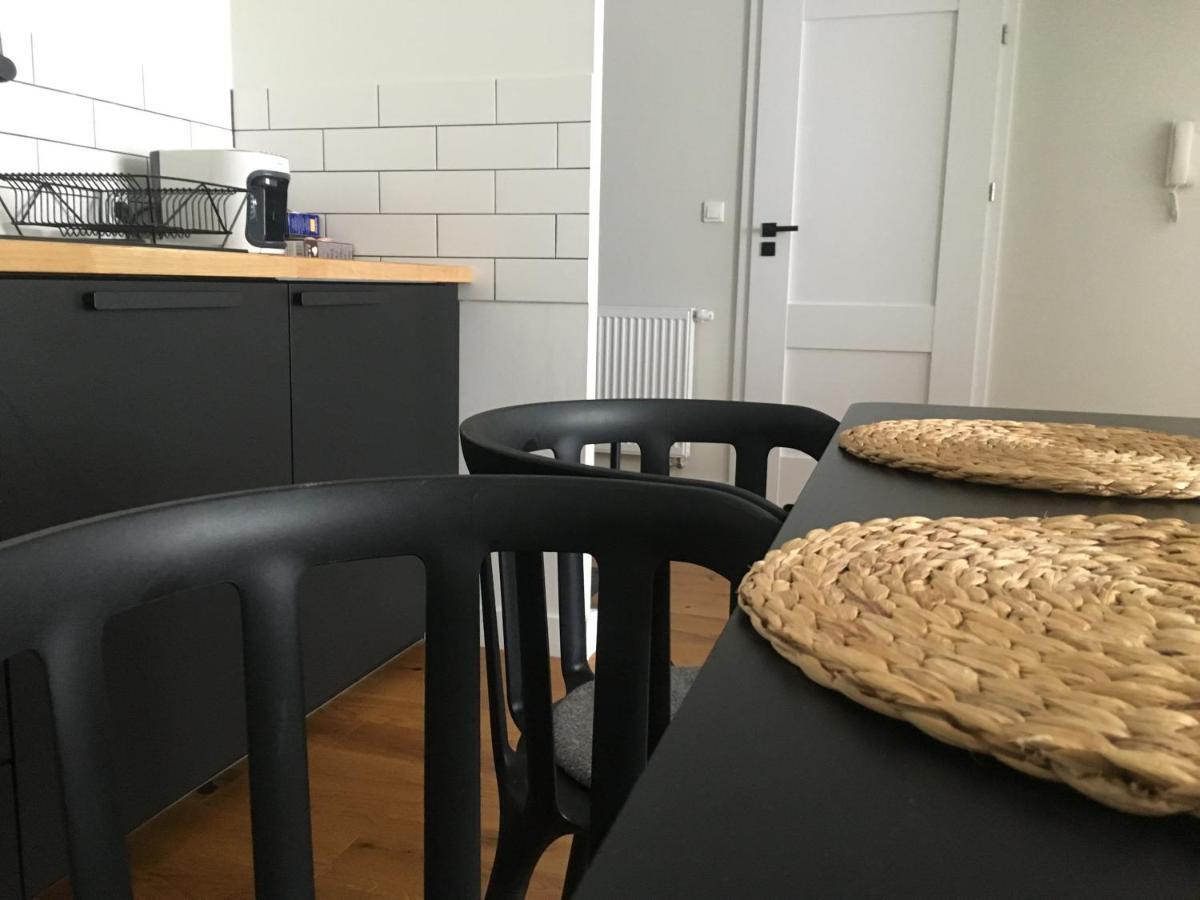 One Apartment Сьрем Экстерьер фото